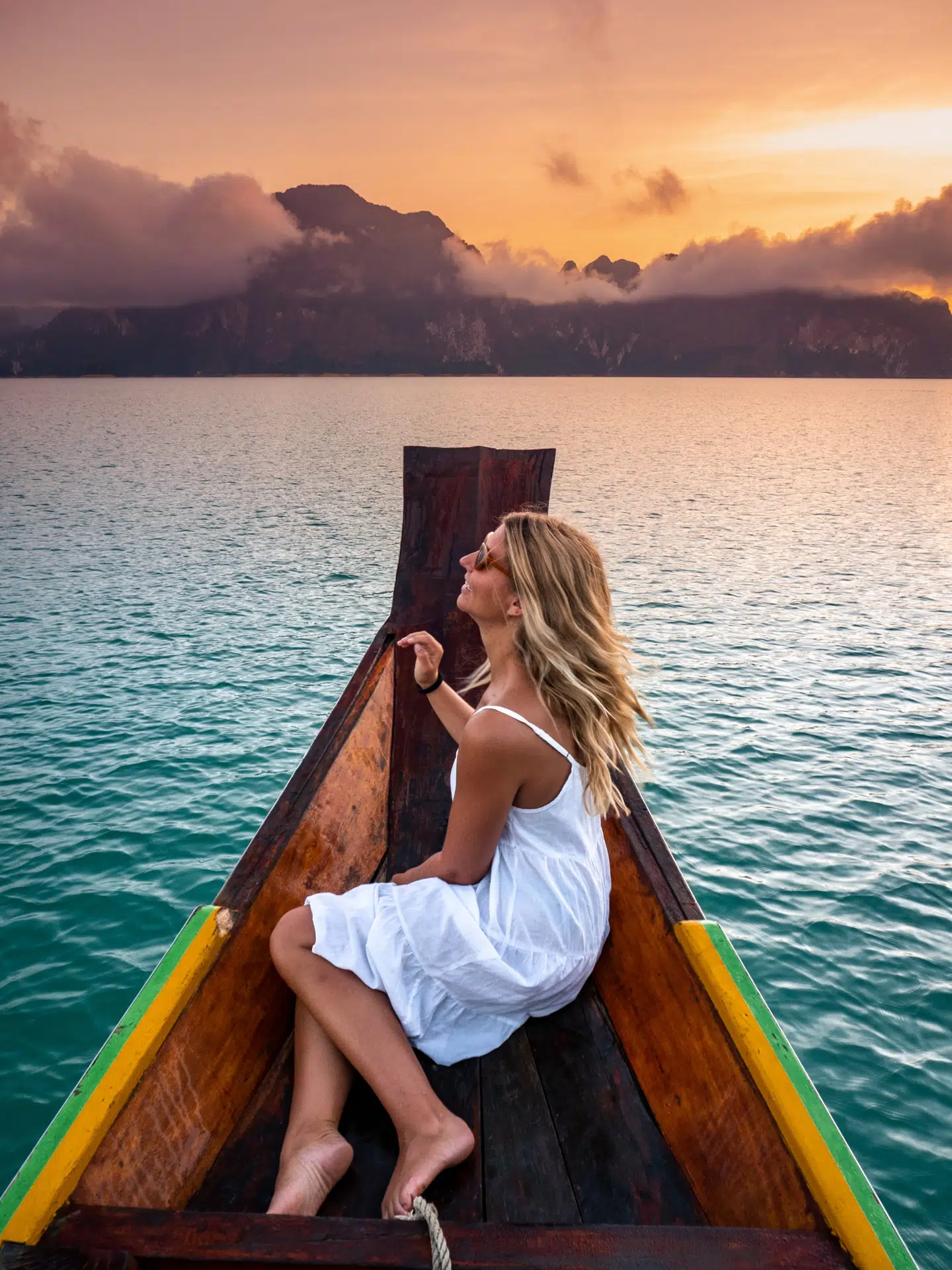 Det giver god mening at rejse til smukke Thailand, mens der ikke er så mange andre turister.