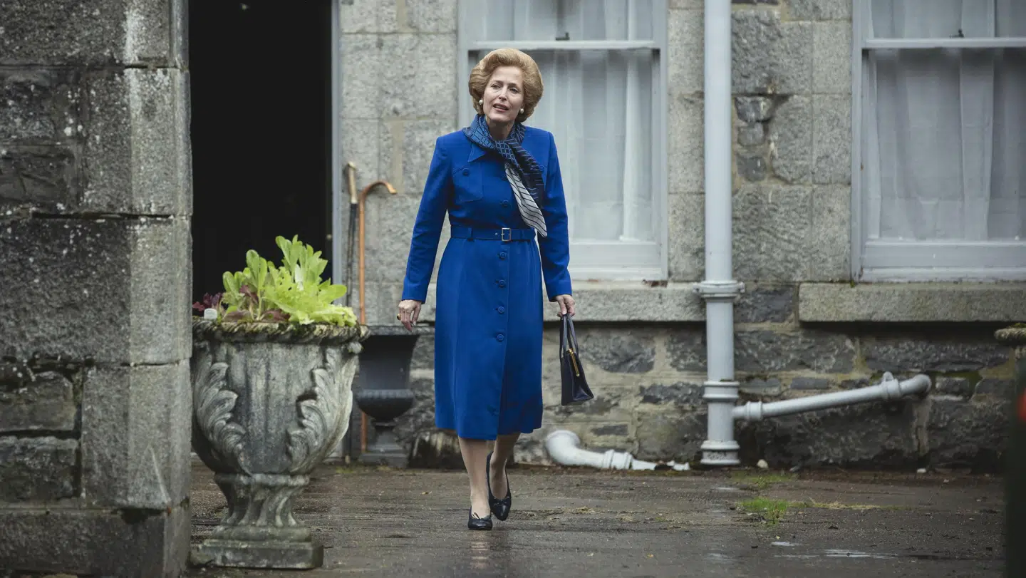 Sådan var Margaret Thatchers påklædning i 'The Crown', da hun blev inviteret med på jagt med dronningen.