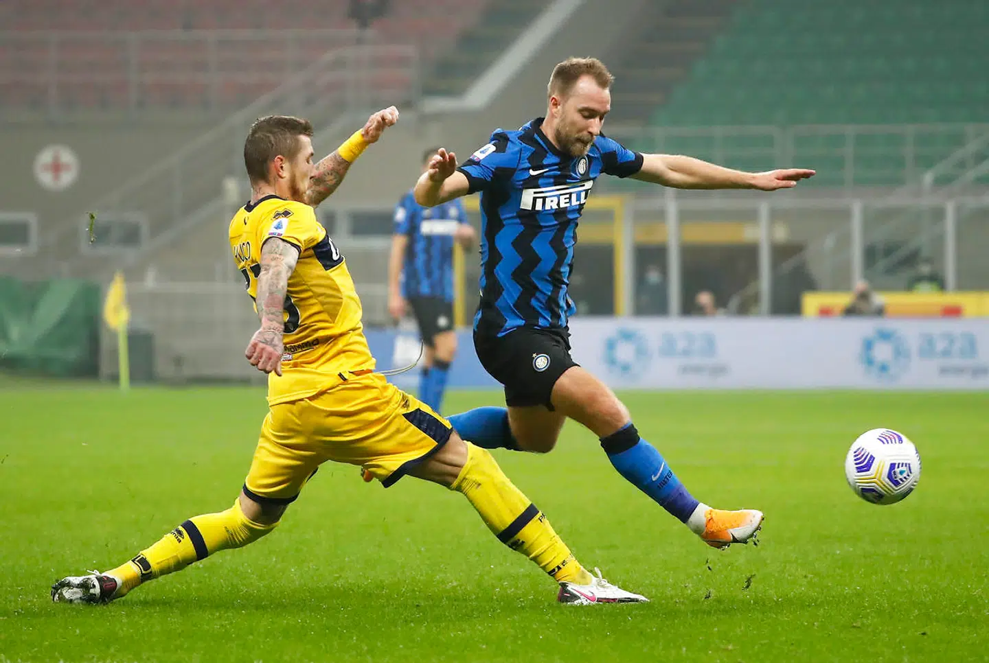 Christian Eriksens italienske eventyr er indtil videre langtfra blevet til den succes, man regnede med. Her ses han i kampen mod Parma. En af de tre Serie A-kampe ud af otte i denne sæson, hvor han var med i startopstillingen.