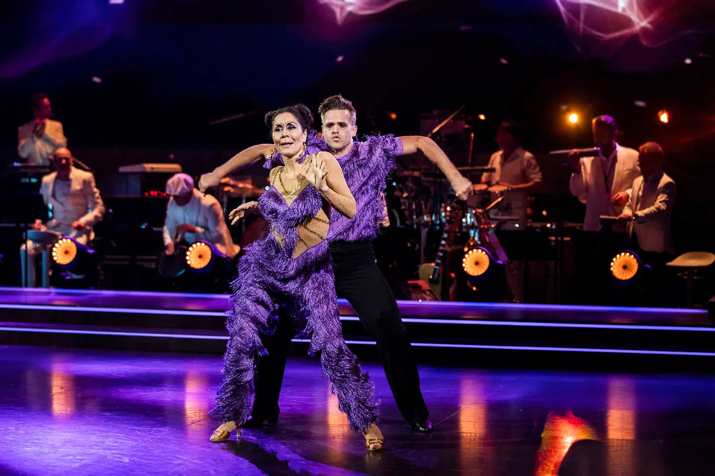 NUKAKA & SILAS - SAMBA "Samba Vacalization" - Luciano Perrone. Vild med dans program 8 på TV2. Kendte dyster om at blive årets bedste dansere i Vild Med Dans sæson 17 i København, fredag den 20. november 2020. (Foto: Martin Sylvest)