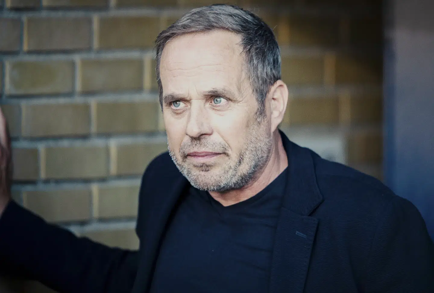 Brøndbys fodbolddirektør, Carsten V. Jensen, skal snart til at træffe en beslutning om, hvorvidt han vil forlænge den nuværende cheftræners kontrakt