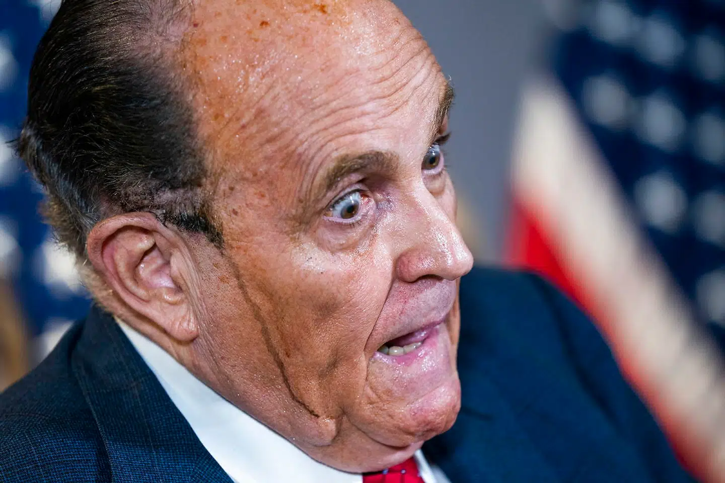 Donald Trumps personlige advokat, Rudy Giuliani, under pressemødet torsdag.