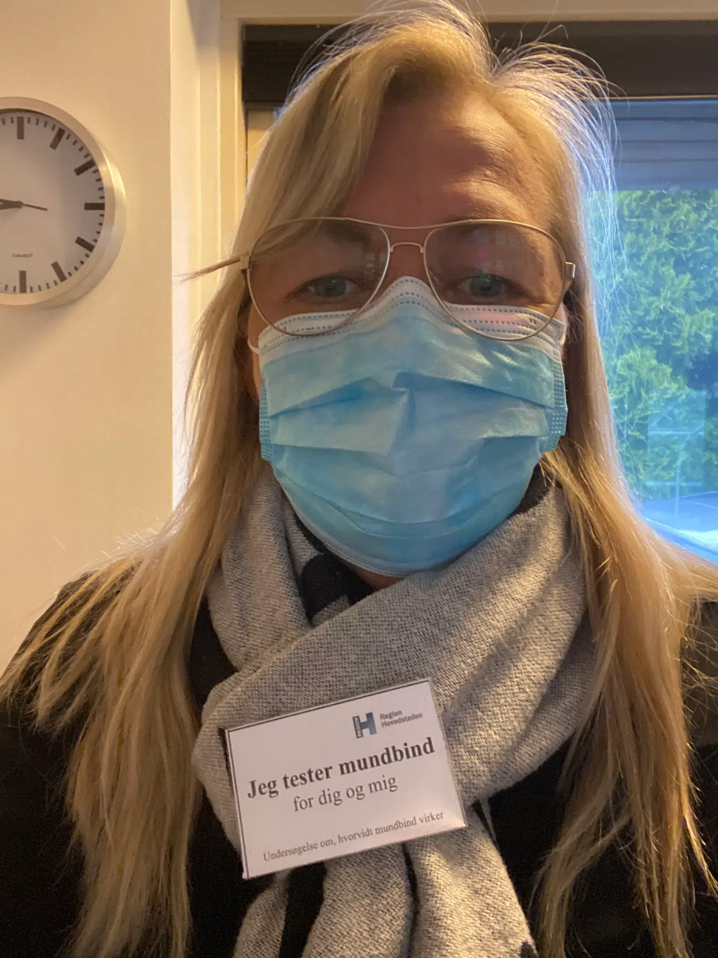 Anette Sortemos fotograferet under forsøget med mundbind.