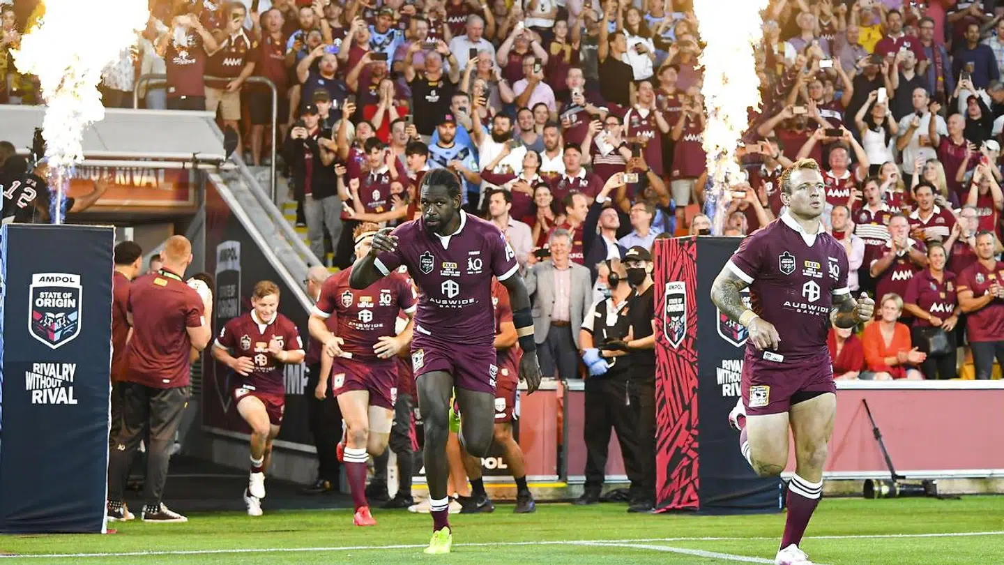 Maroons-spillerne kunne løbe på banen til et noget nær fyldt stadion onsdag aften.