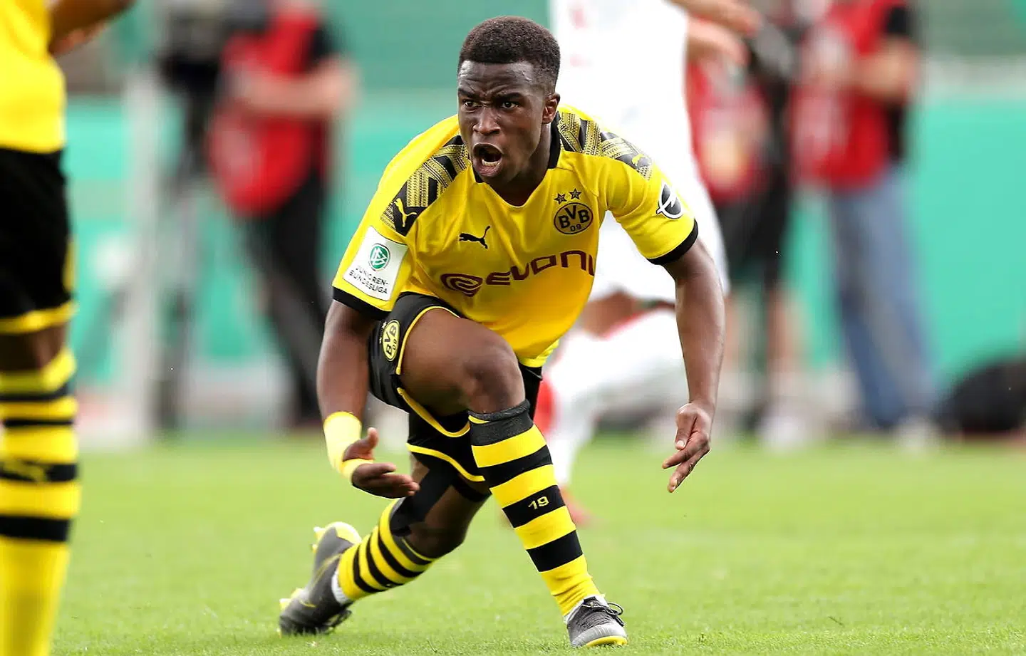 Moukoko har scoret 90 mål i 56 kampe for Borussia Dortmunds U17-hold.