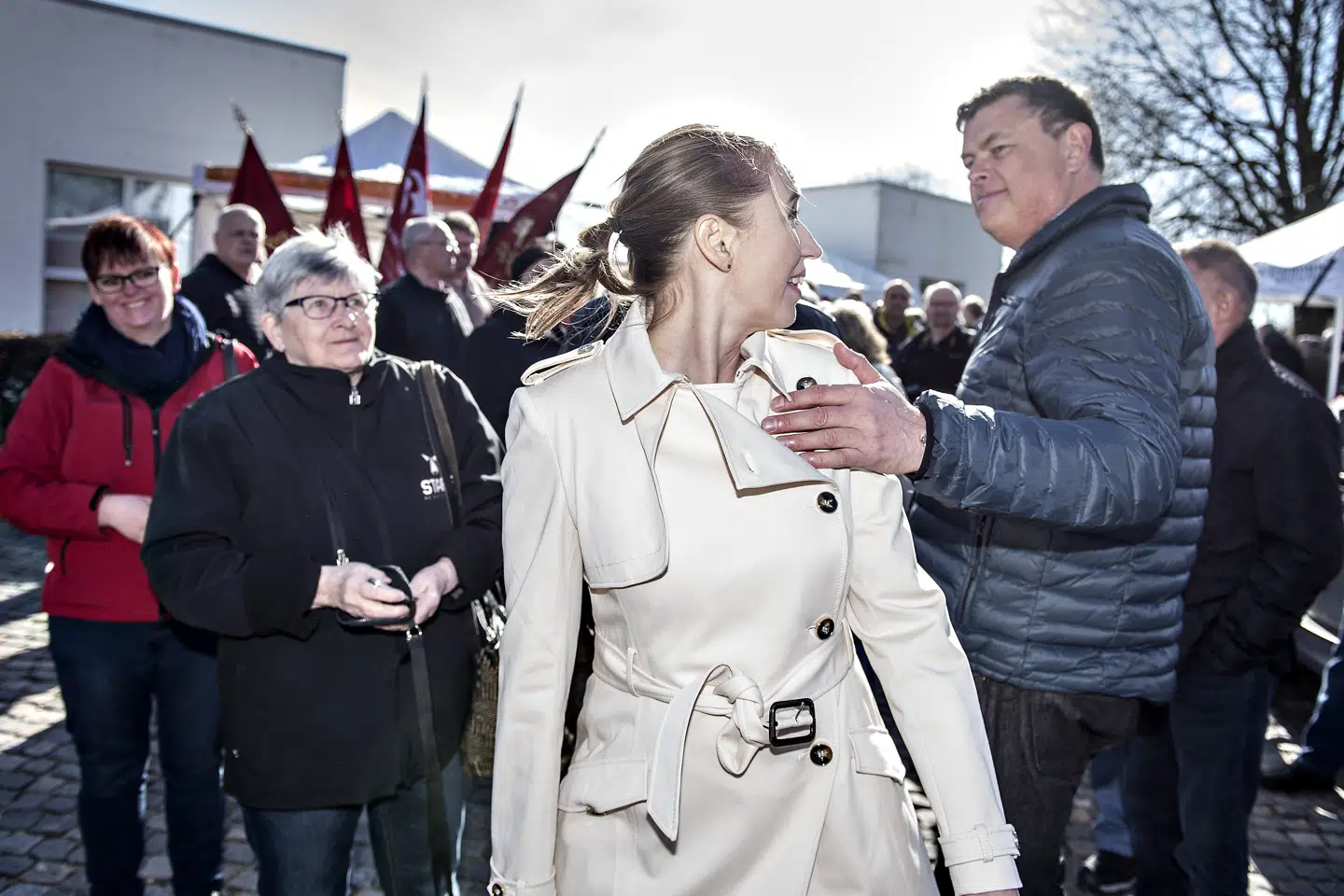 Statsminister Mette Frederiksen og den afgående fødevareminister Mogens Jensen skal torsdag til dronningen. Sidstnævnte for at meddele sin udtræden af regeringen. Førstnævnte for at fortælle, hvordan regeringen fremadrettet sammensættes. (Arkivfoto) Henning Bagger/Ritzau Scanpix