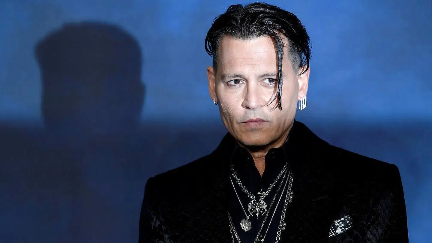 Johnny Depp blev teknisk set ikke fyret, men snarere stærkt opfordret til at sige op.