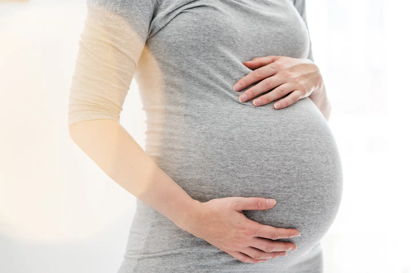 En ukrainsk rugemor agerede i 2013 rugemor for et dansk par og fødte tvillinger. Den danske mand er biologisk og juridisk set far, men den danske kvinde har flere gange fået afslag på at blive anerkendt juridisk som mor. (Arkivfoto) Ida Marie Odgaard/Ritzau Scanpix