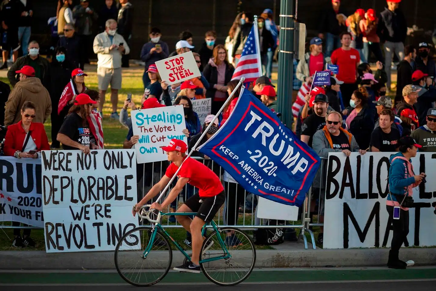 Pro-Trump-demonstration i Beverly Hills, Californien.