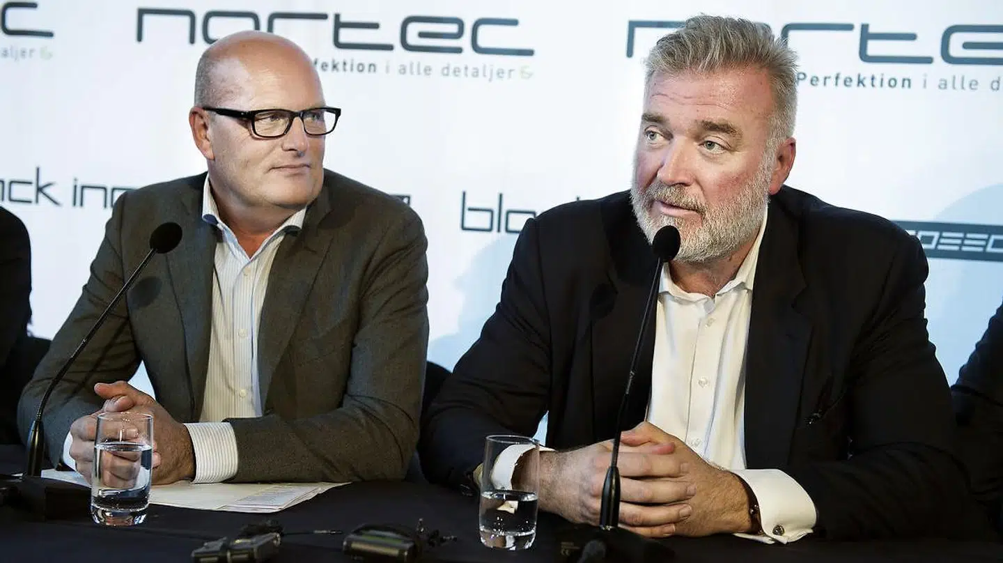 Bjarne Riis og Lars Seier Christensen under et Virtu-pressemøde i 2016. Nu er sidstnævnte færdig i cykelsporten.