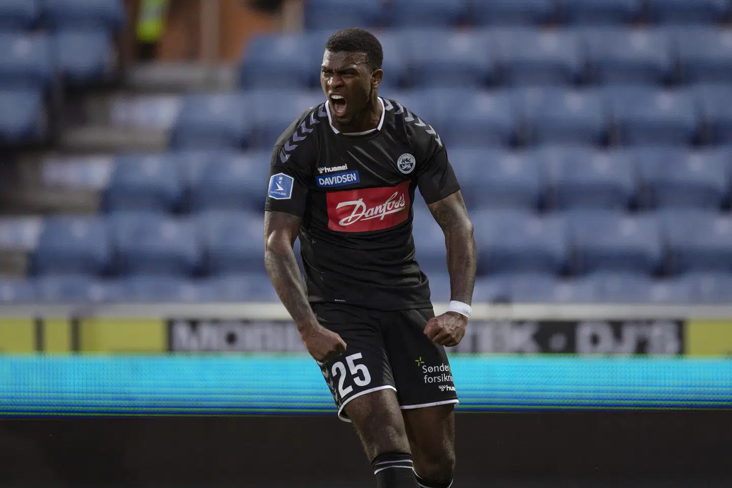 Haji Wright går glip af de næste kampe for Sønderjyske. Angriberen har været en vigtig mand for Superligaens førerhold i de første otte spillerunder. (Arkivfoto). Bo Amstrup/Ritzau Scanpix