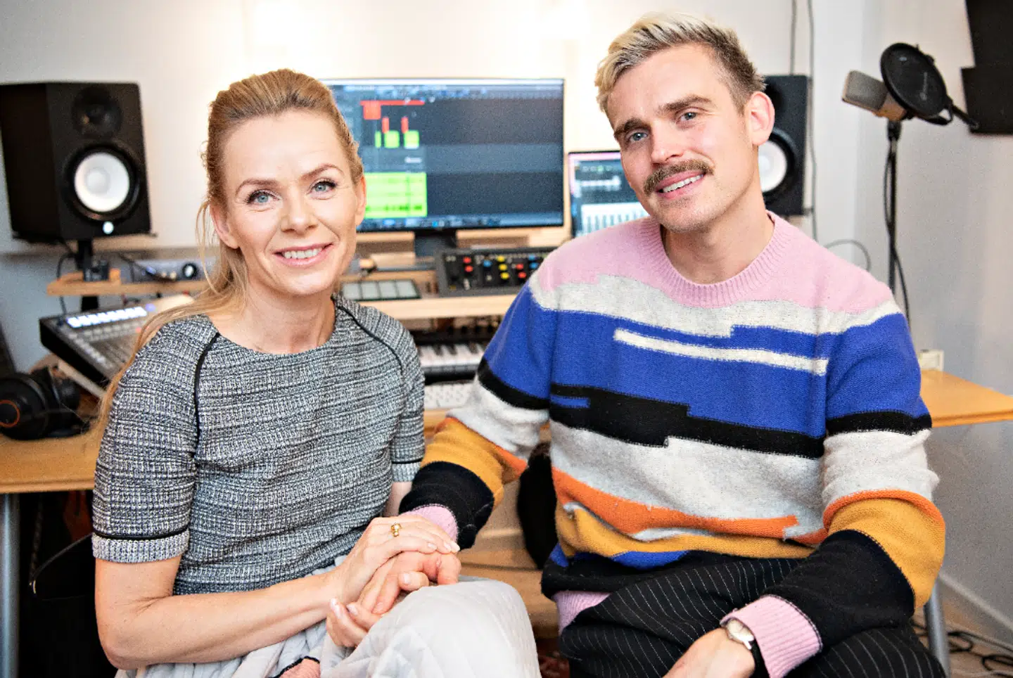 I hjemmestudiet, hvor Kim Glad Wagner har skrevet en sang til sin kone.