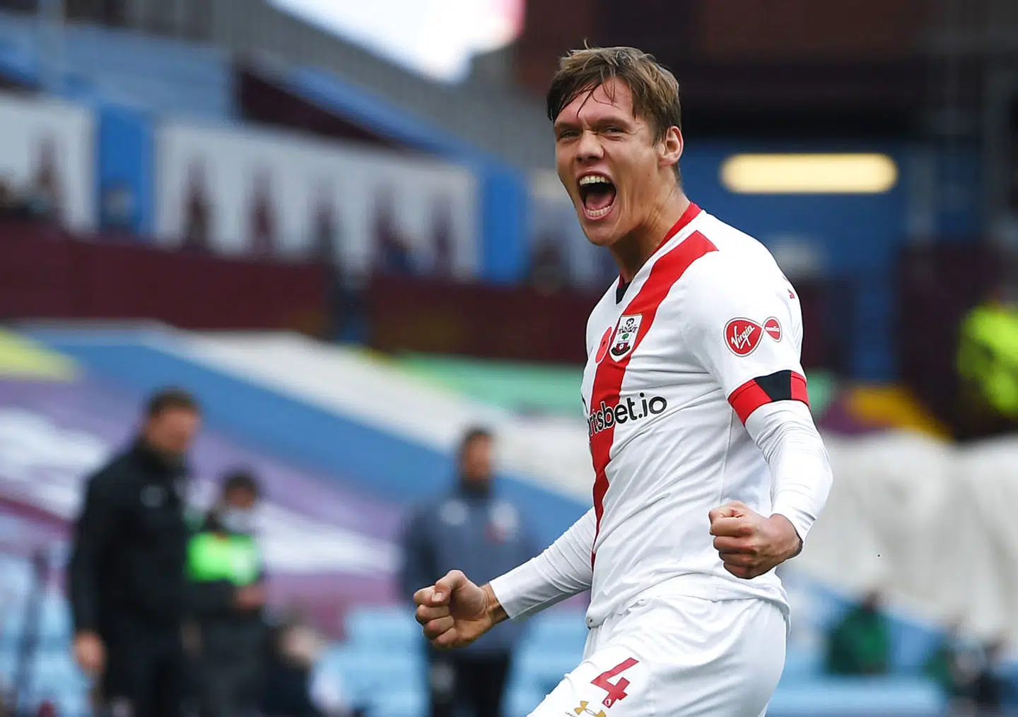 Jannik Vestergaard fejrer her målet mod Aston Villa 1. november 2020.