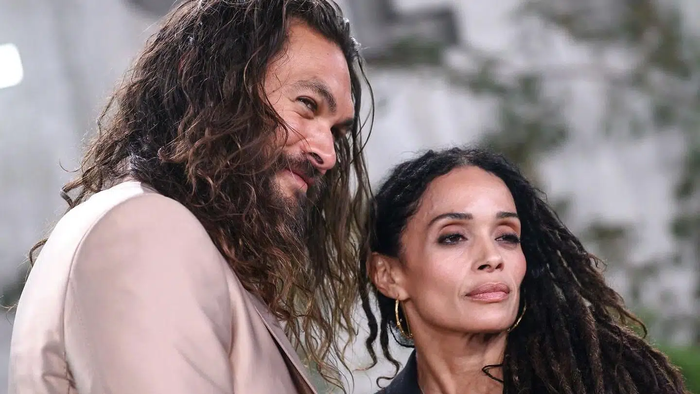 Jason Momoaog hans hustru, skuespillerinden Lisa Bonet.