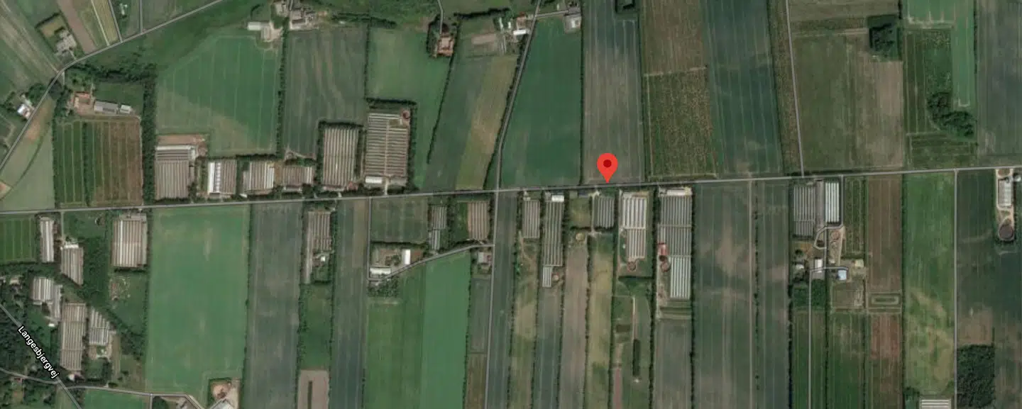 Hovvejen i Gjøl med sine mange minkfarme.