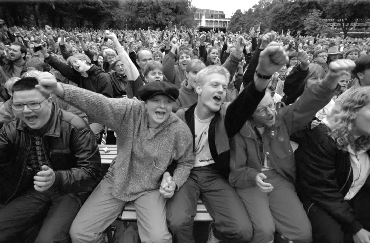 Hvor Shu-bi-dua var, var der altid gang i den. Her giver bandet koncert på Plænen i Tivoli.