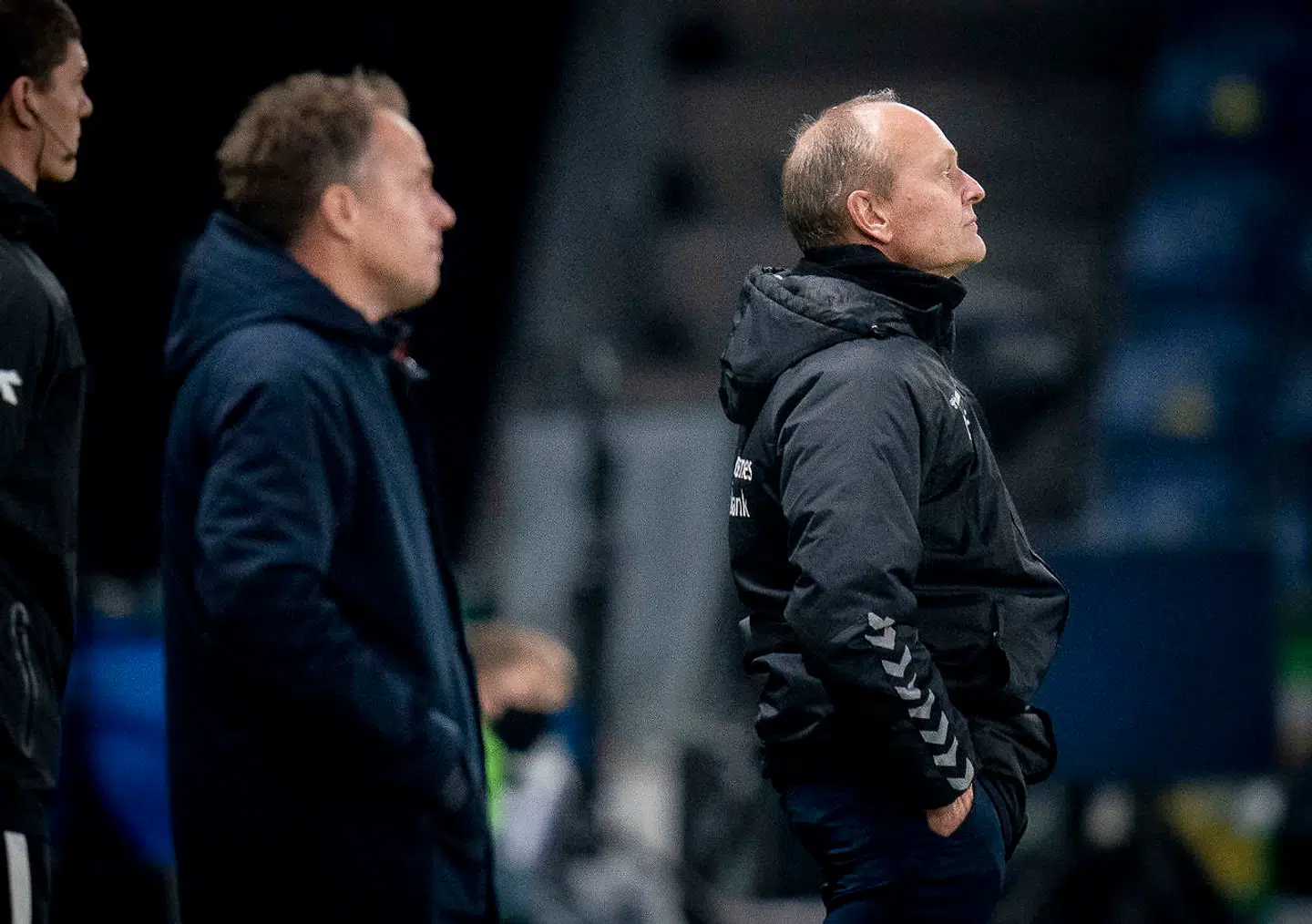 Brøndbys Cheftræner Niels Frederiksen og OBs Cheftræner Jakob Michelsen under superligakampen mellem Brøndby IF - OB på Brøndby Stadion, søndag den 8 november 2020. (Foto: Liselotte Sabroe/Ritzau Scanpix)