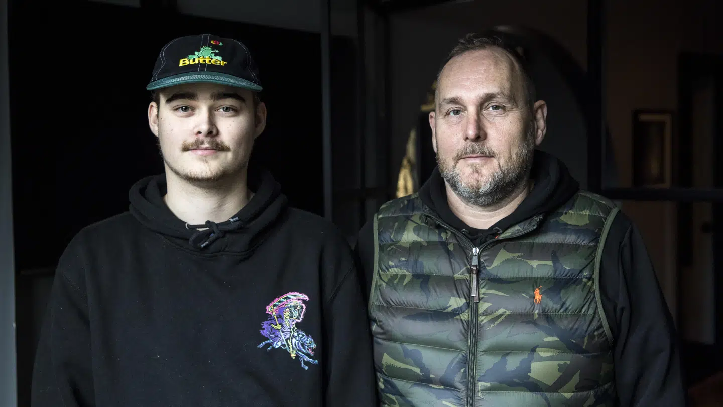 Felix med sin far. Foto: Nikolai Linares/Byrd.