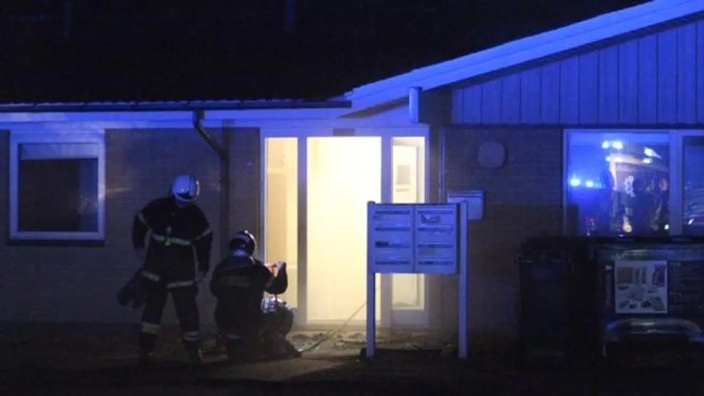 Midt- og Vestsjællands Politi fik anmeldelsen om branden klokken 01.47 natten til fredag, oplyser kommunikationsmedarbejder Charlotte Tornquist. Foto: Mathias Øgendahl.