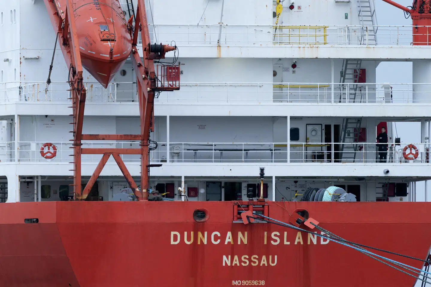 Fragtskibet Duncan Island, der måler 25 meter i bredden og er 180 meter langt, blev ifølge anklagemyndigheden tidligere på året brugt til at smugle 100 kilo kokain. Claus Bech/Ritzau Scanpix