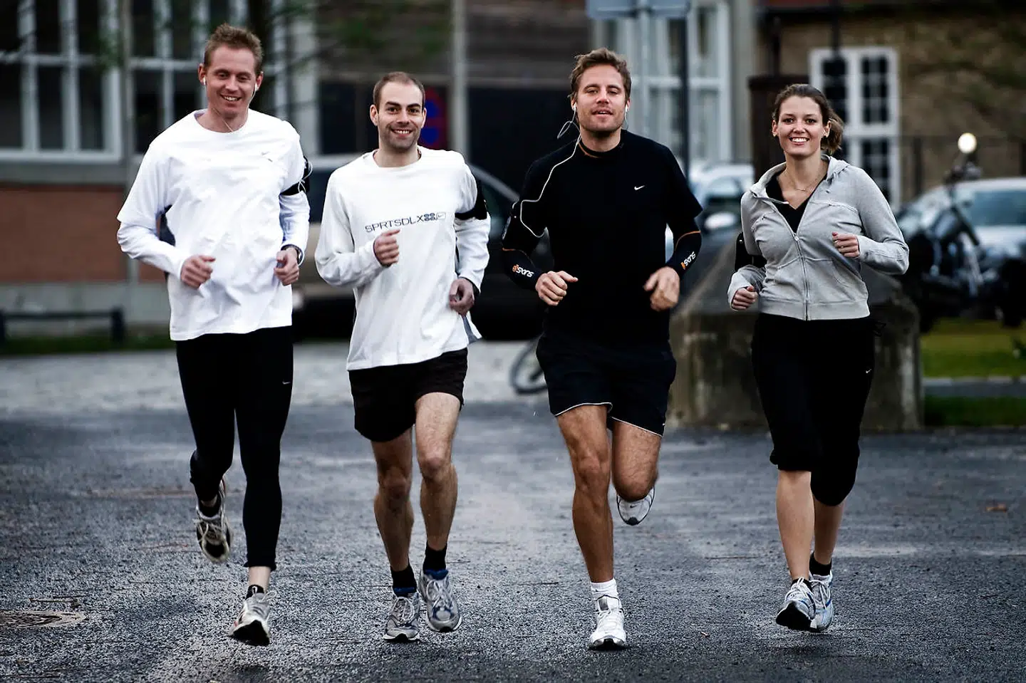 ARKIVFOTO fra 2008. Firmaet Endomondo er en digital platform til løbere. Her ses de tre stiftere Jakob, Mette og Christian sammen med en anden. Fra venstre Jakob Nordenhof Jønck - Thomas Stilling - Christian Birk - Mette Lykke Kjelsen. (Foto: Rune Evensen/Scanpix)