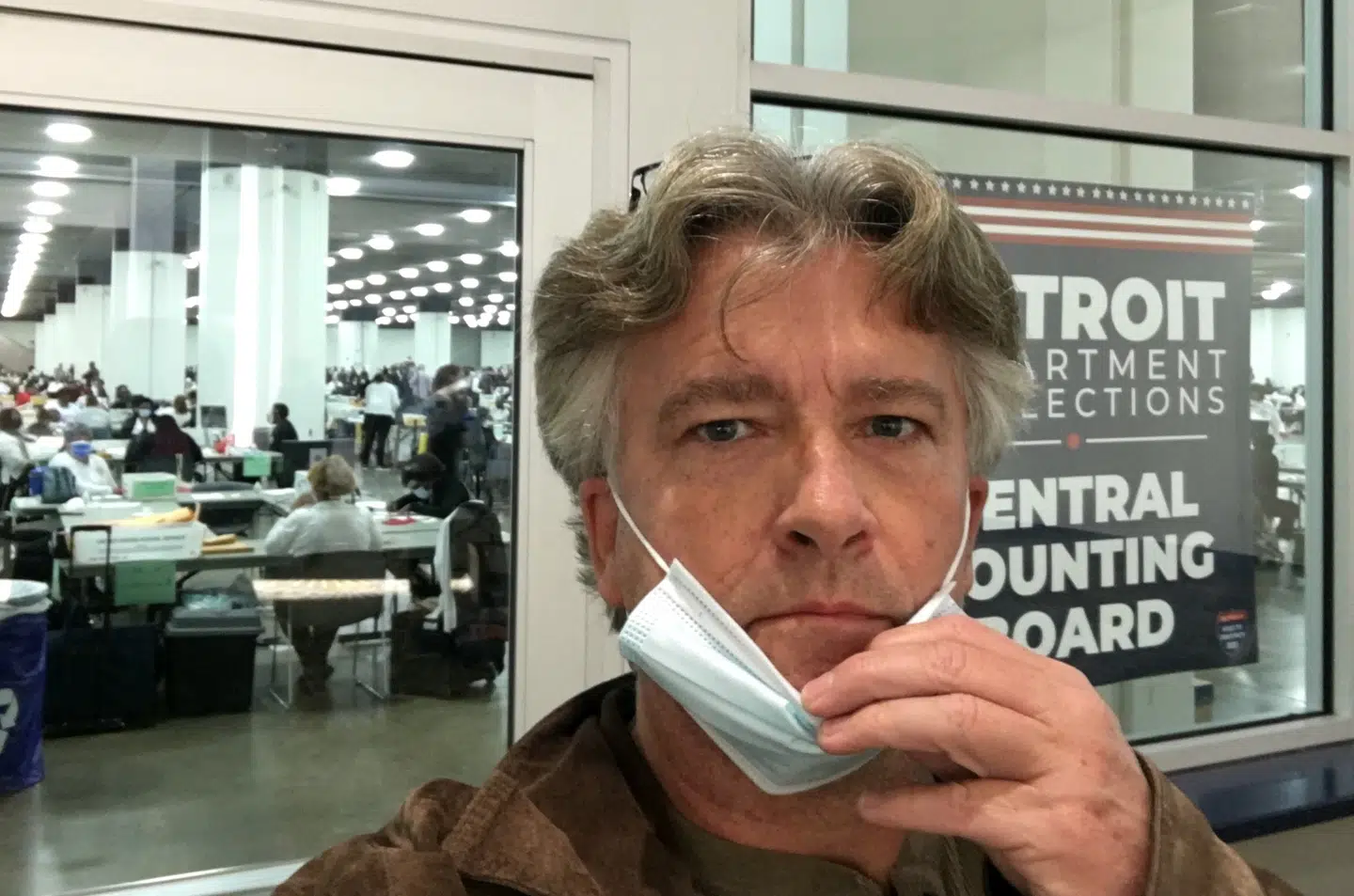 B.T.'s Henning Høeg i 'løvens hule' i Detroit. Her tælles stemmerne og her afgøres valget