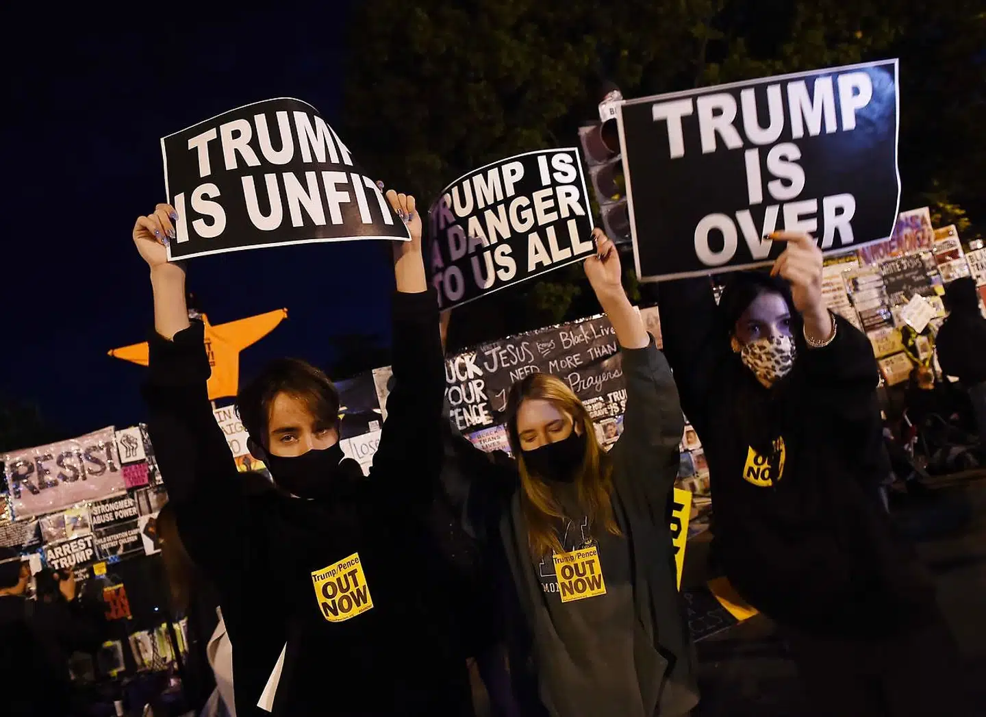Anti-Trump demonstranter foran Det Hvide Hus.