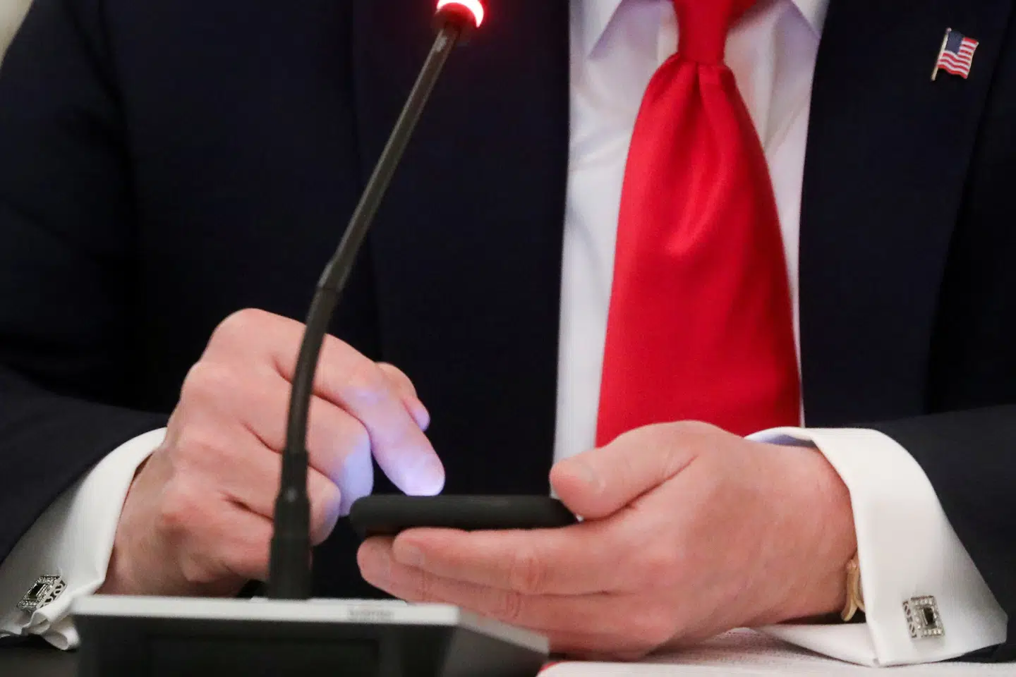 Et tweet fra Trump om Pennsylvania er blevet markeret med en tekst om, at indholdet eller dele af indholdet bestrides og kan være vildledende med hensyn til, hvordan man deltager i et valg eller en anden borgerproces. (Arkivfoto) Leah Millis/Reuters