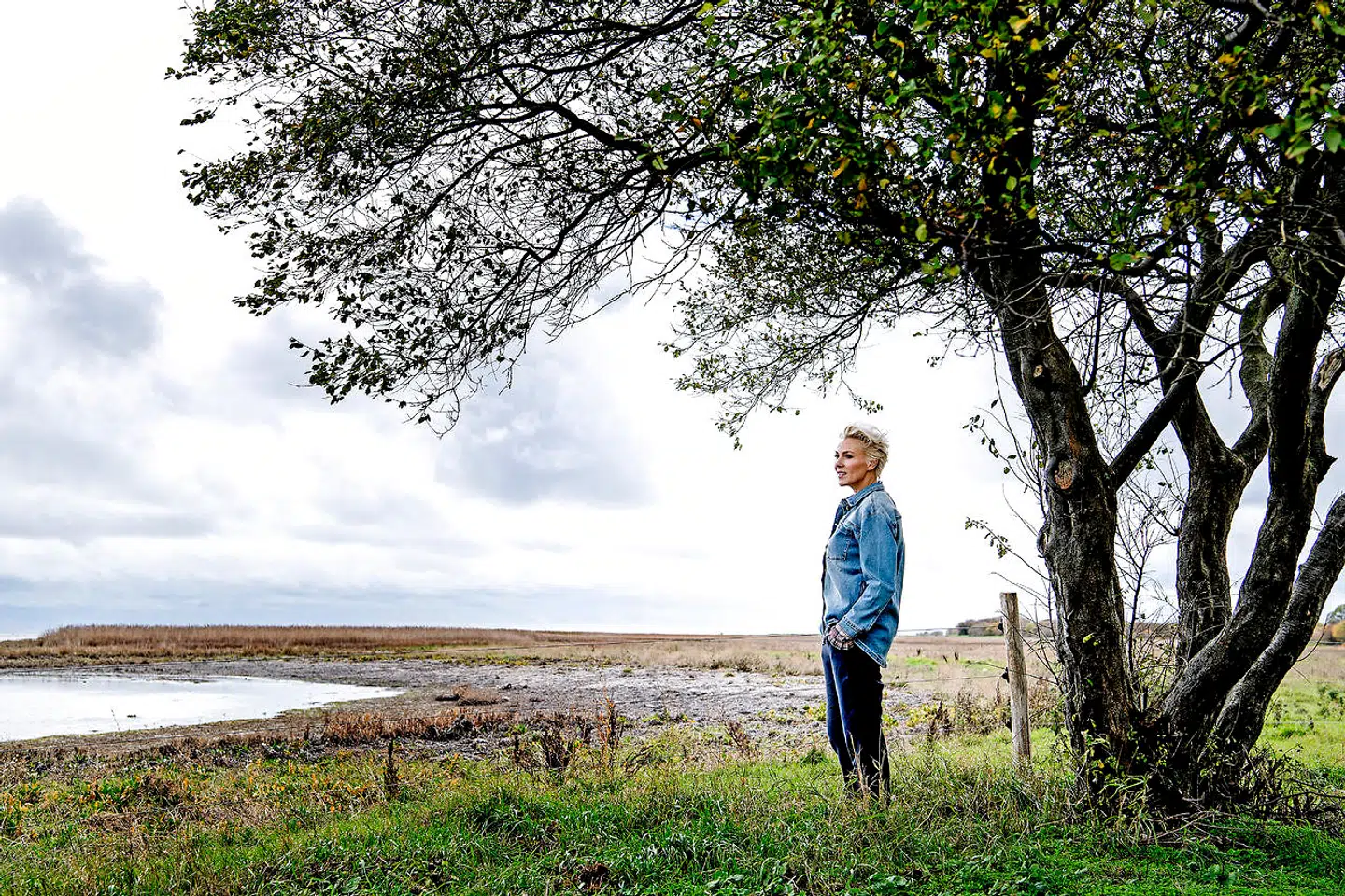Hun er vokset op ved havnen i Skive og at være tæt på vandet betyder meget for tv-værten Lene Beier, som bor i første række ved Dragør.