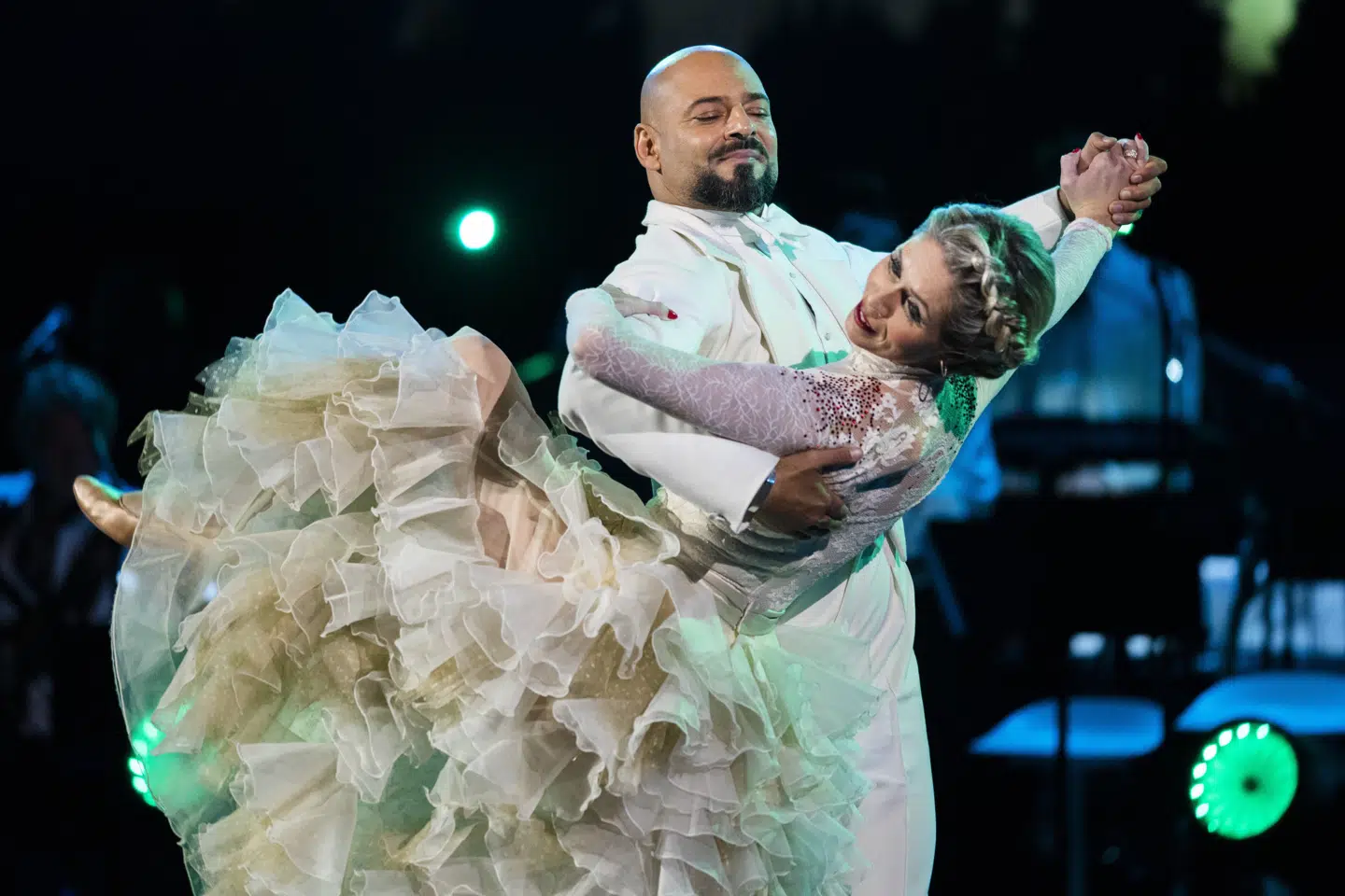 Dommerkvintetten kvitterede med 34 point og en tredjeplads til skuespilleren Janus Bakrawi og partner Karina Frimodt efter parrets vals i fredagens Vild med dans. Martin Sylvest/Ritzau Scanpix