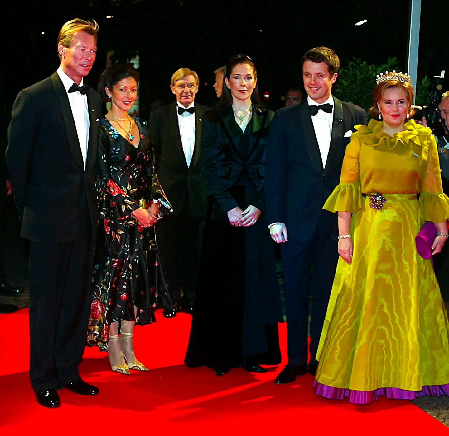 Luxembourg Storhertug Henri (tv) og Storhertuginde Maria Teresa (th) på officielt besøg i Danmark i 2003. Her på vej til koncert i Radiohusets Koncertsal sammen med hertuginde (dengang prinsesse, red.) Alexandra, kronprinsesse Mary og kronprins Frederik.