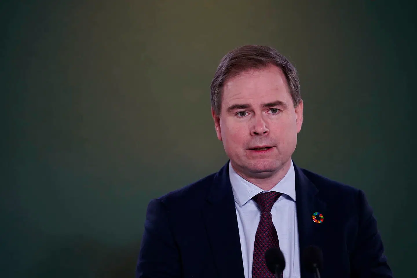 Finansminister Nicolai Wammen (S), formand for KL Jacob Bundsgaard og formand for Danske Regioner Stephanie Lose, afholder pressemøde med lancering af strategien 'Grønne indkøb for en grøn fremtid' i Rentekammersalen i Finansministeriet torsdag den 29. oktober 2020