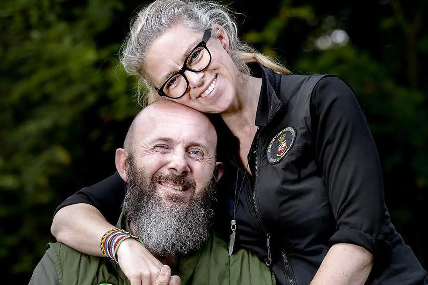 Selvom han er skadet for livet, nægter Uri Løvevild Golman at føle sig som et offer. Istedet tror han på kærligheden. Ikke mindst til sin kone Helle.
