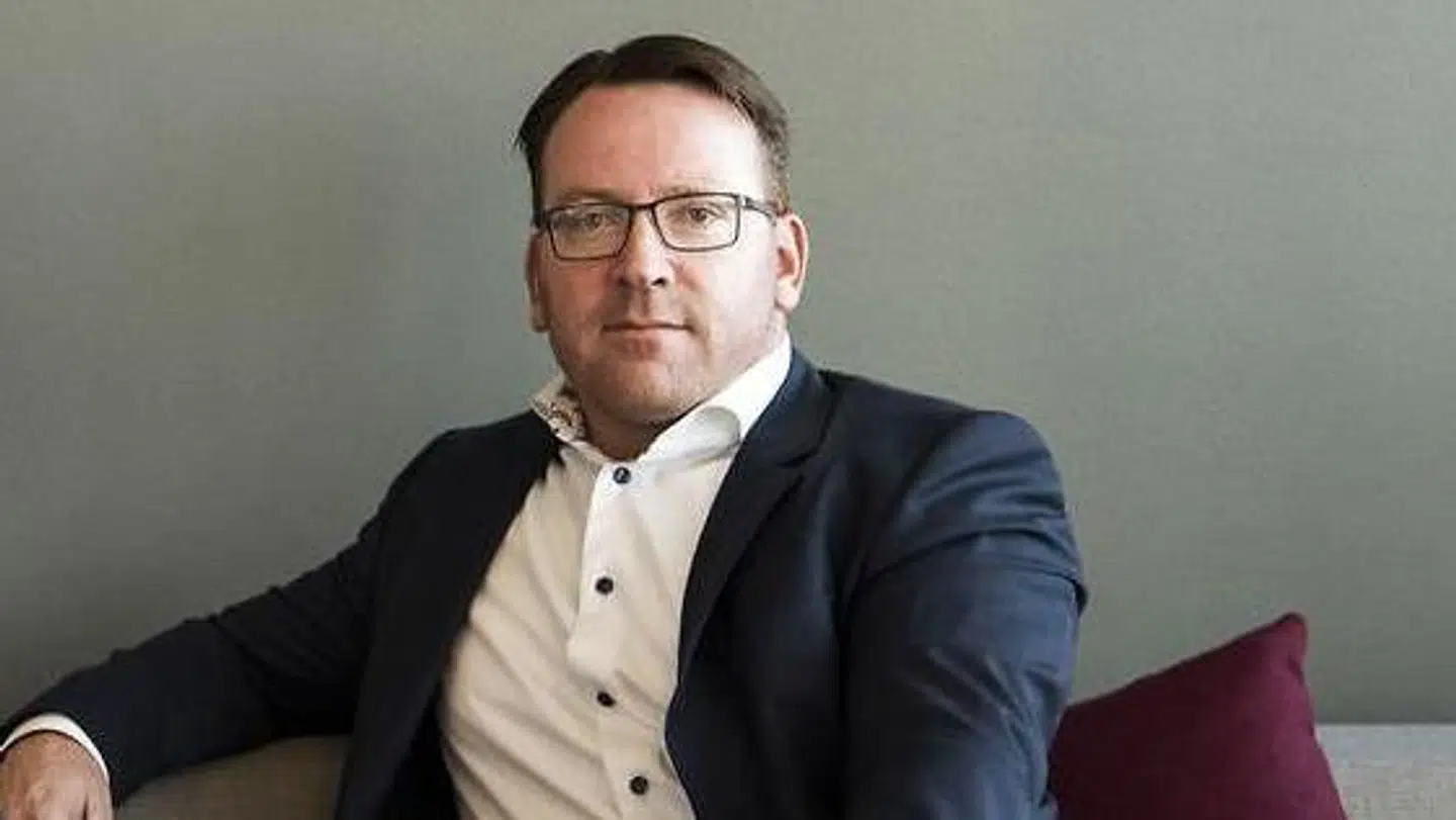 Waoos adm. direktør Jørgen Stensgaard er opsagt med øjeblikkelig varsel.