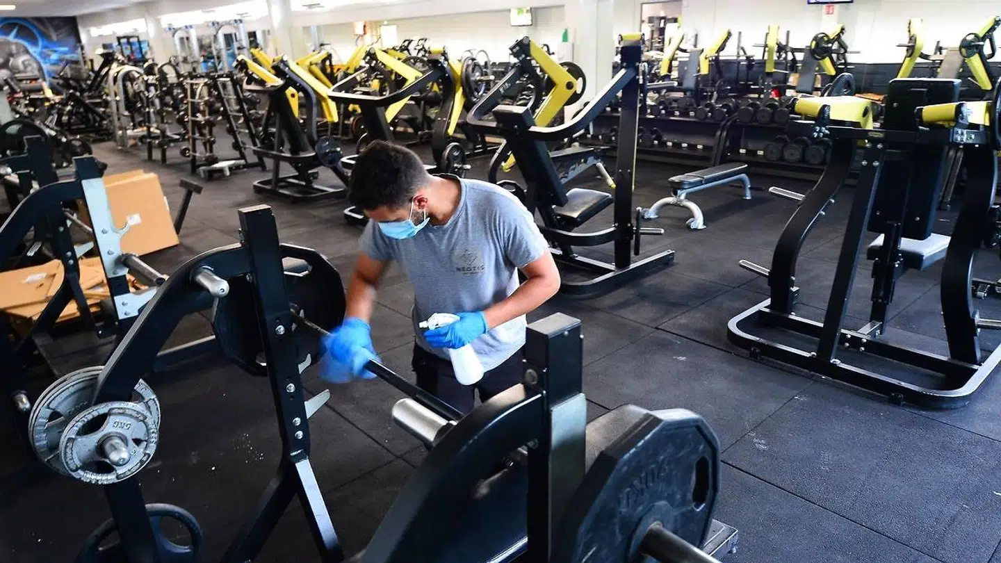 Arkivfoto af fransk fitnesscenter under coronapandemien. AFP.