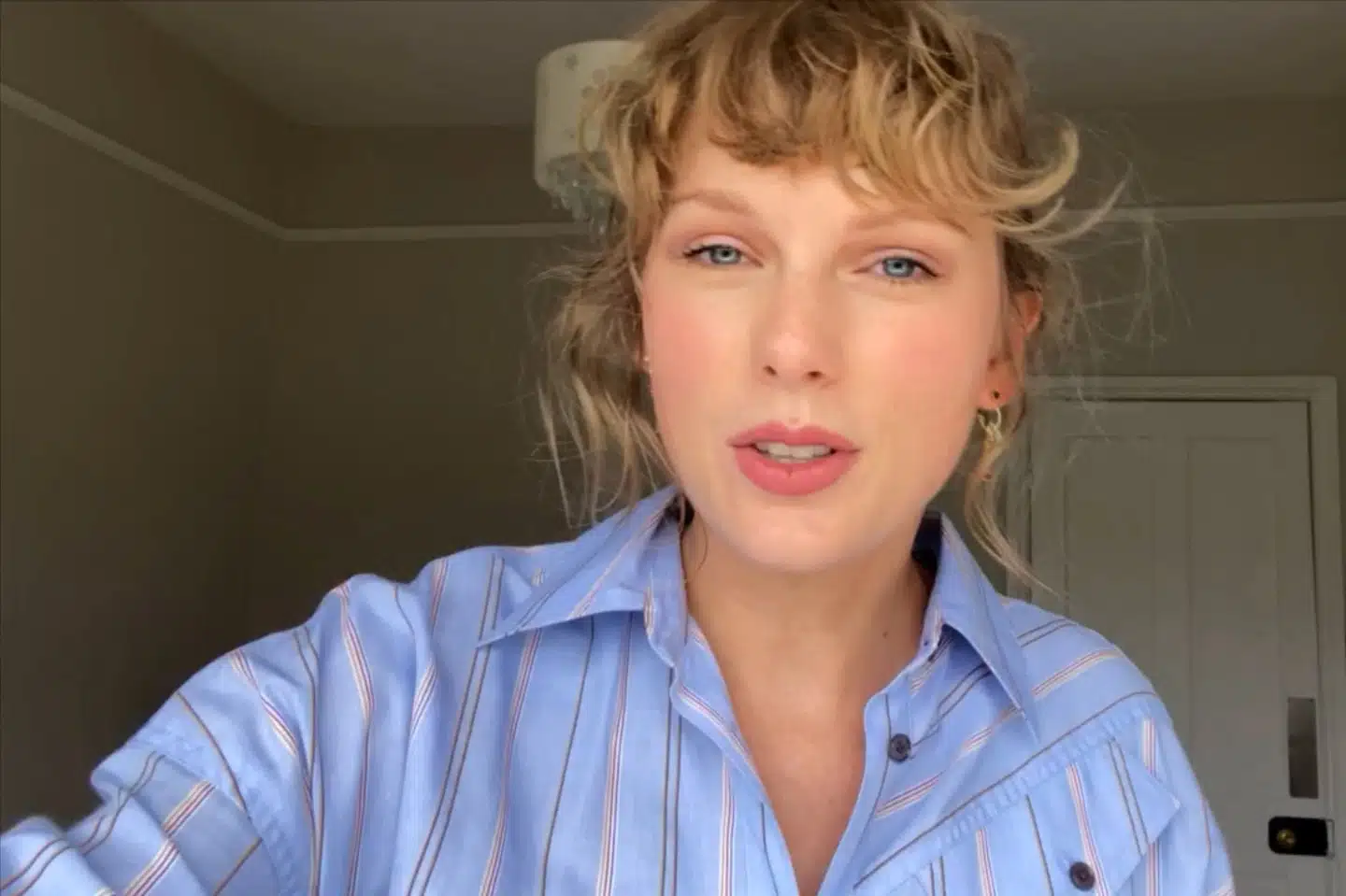 Sangerinde Taylor Swift udgav sit ottende studiealbum, mens hun var i karantæne under coronapandemien. (Arkivfoto) Viacom/Reuters