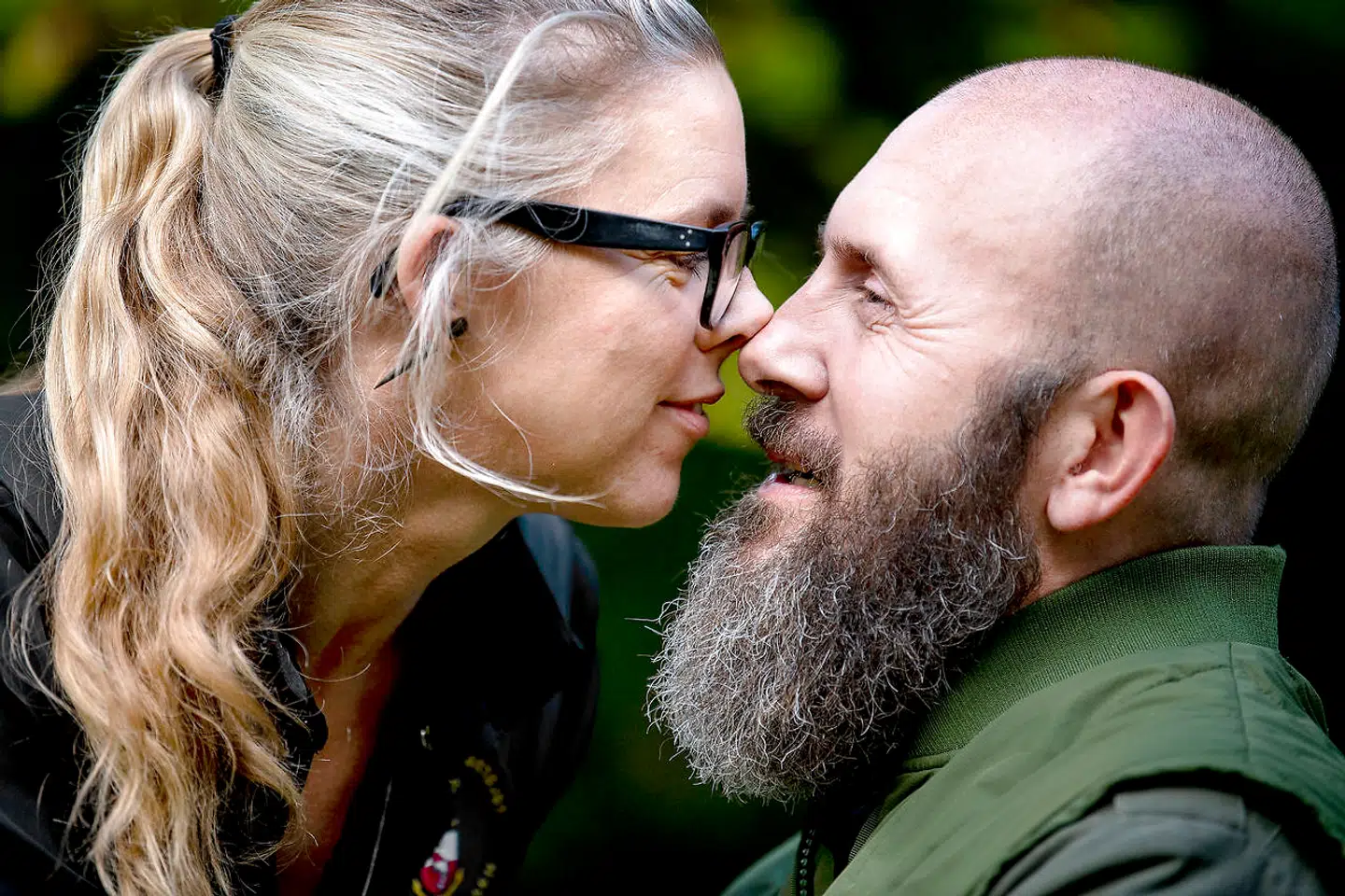 Kærligheden mellem de to naturfotografer er bestemt ikke blevet mindre efter overfaldet.