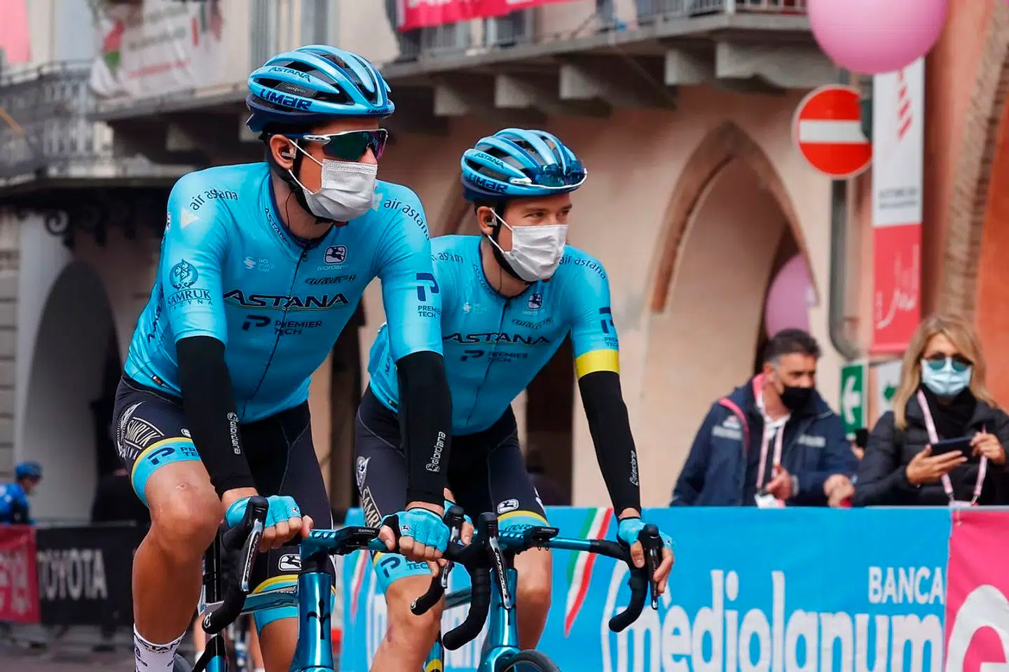 Det er svært at forestille sig, at Jakob Fuglsang (tv.) nogensinde vinder en Grand Tour.