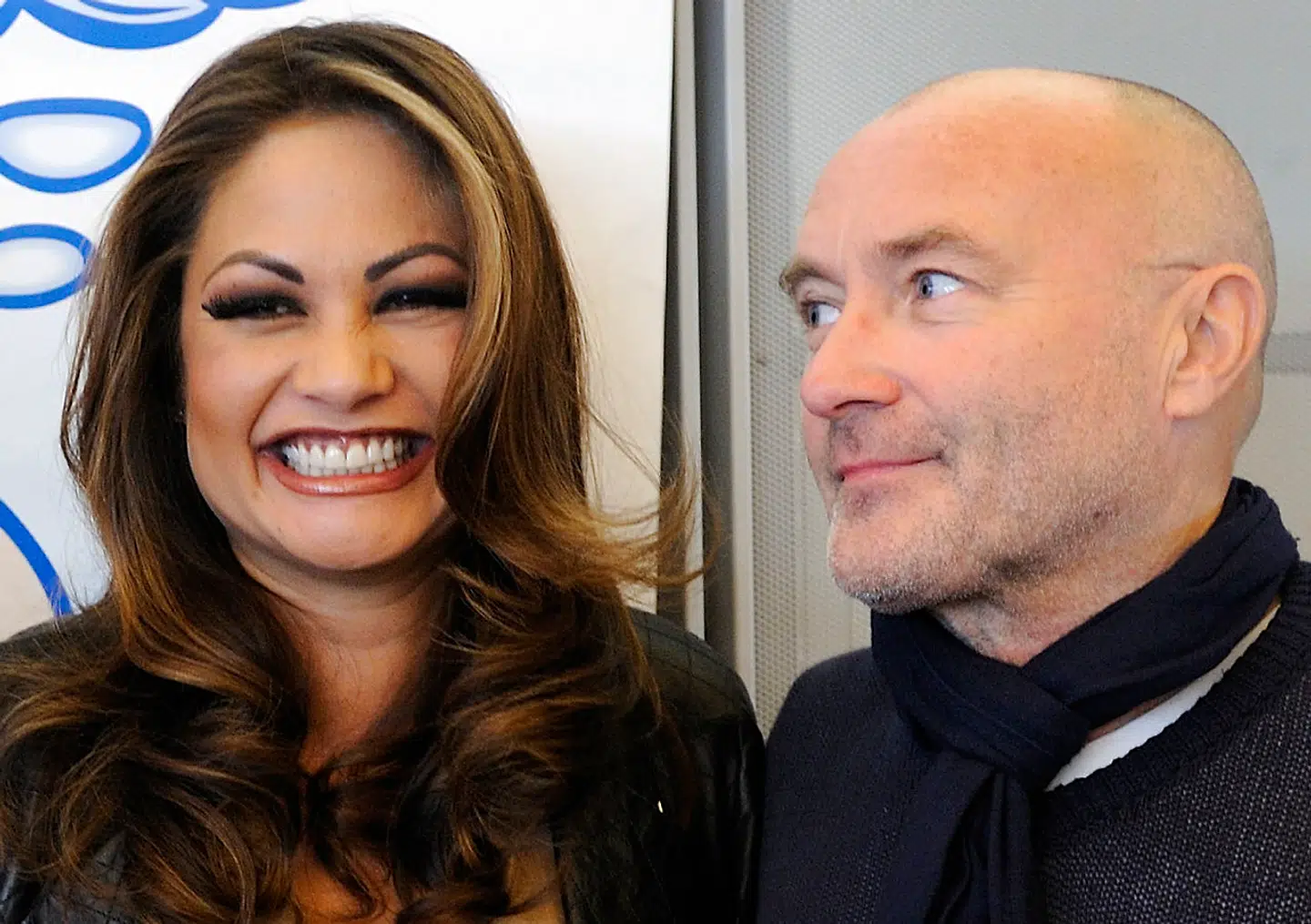 Phil Collins og hans daværende kone, Orianne Cevey. I dag er Collins' 'er-hun-ikke-yndig-blik' nok knap så varmt.