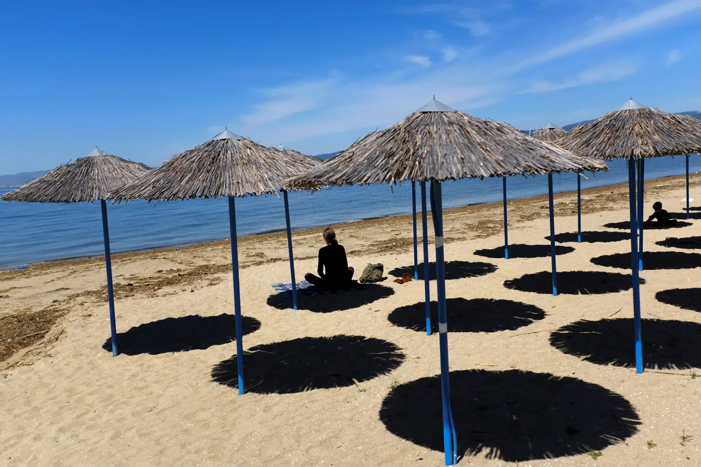 Grækenland er i øjeblikket det eneste land, hvor de danske myndigheder uden store forbehold ikke fraråder rejser. Men i næste uge kan det meget vel ændre sig på grund af stigende smitte i landet. (Arkivfoto) Murad Sezer/Reuters