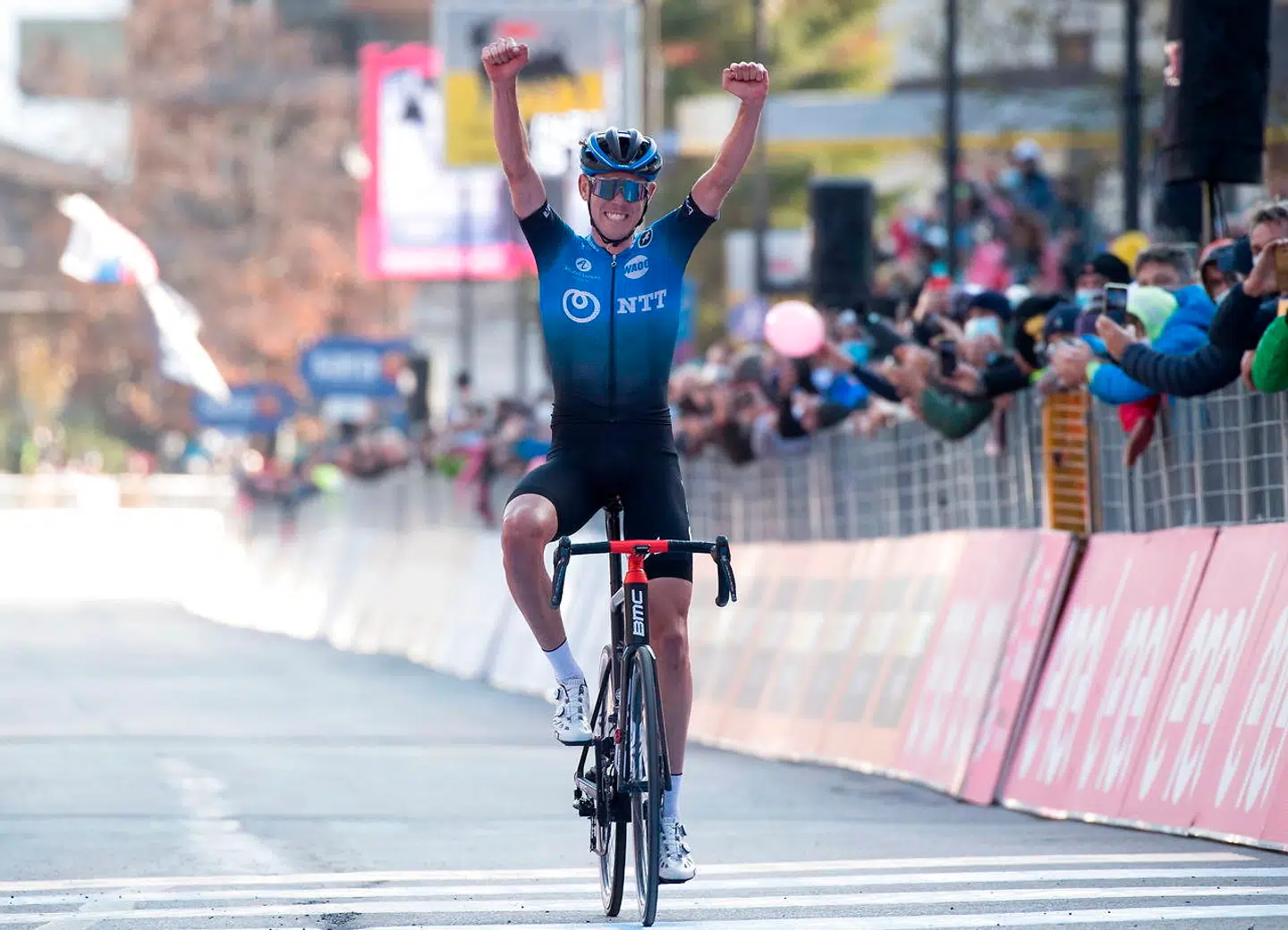 Ben O'Connor vandt en smuk sejr ved onsdagens Giro-etape.