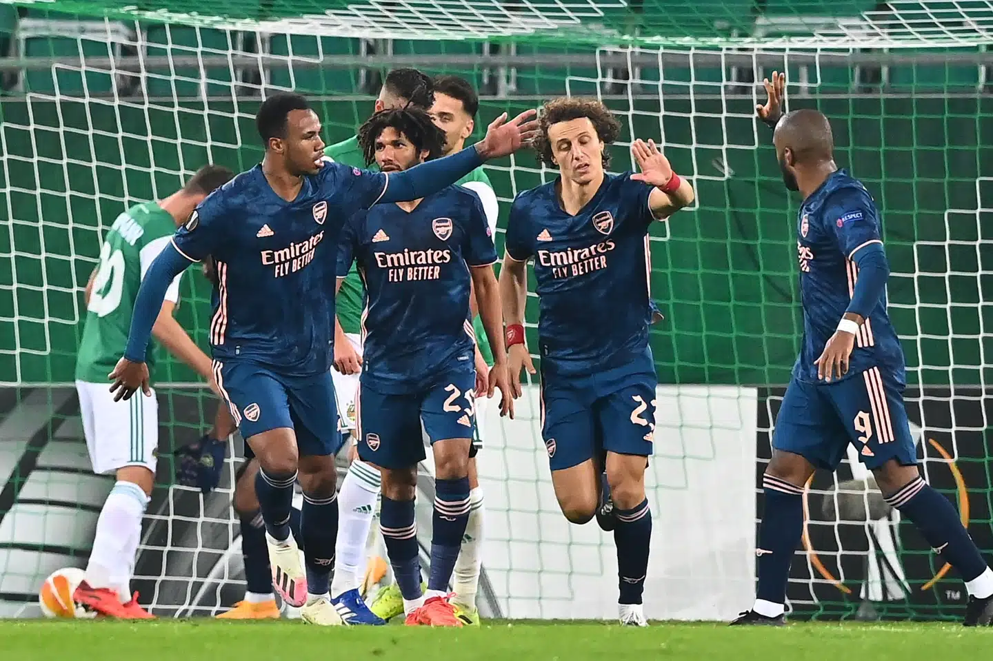 David Luiz (nummer to fra højre) udlignede til 1-1 mod Rapid Wien. Joe Klamar/Ritzau Scanpix