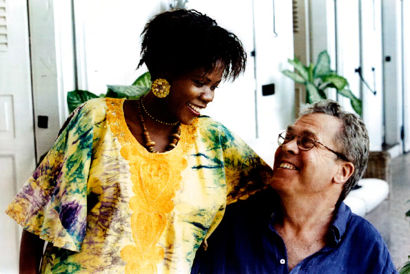 Kvinder og kærlighed har i den grad også været en del af Jørgen Leths liv i Haiti. Her ses han med kæresten Michaeline.