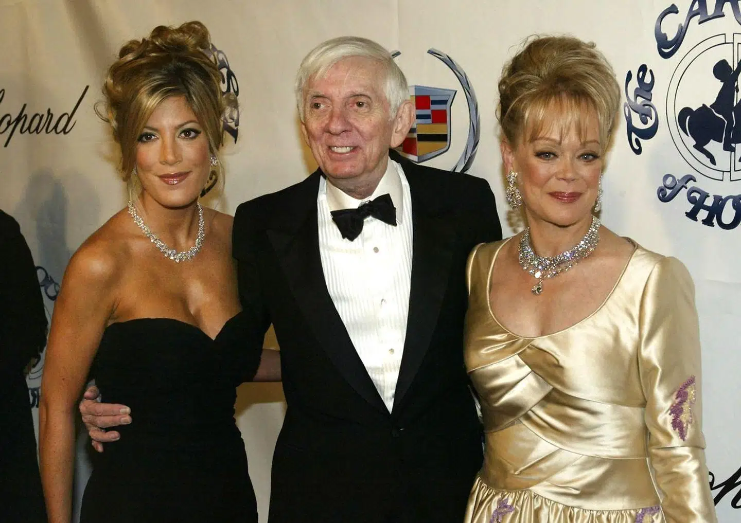 Her ses skuespillerinden med sin far, Aaron Spelling, og sin mor, Candy Spelling (t.h.) i et billede fra 2006.