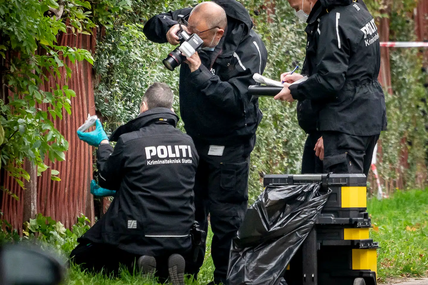 Politiaktion i Albertslund, tirsdag den 20. oktober 2020. Politiet har anholdt en person i sag om forsøg på fangeflugt. Personen er den drabsdøbte Peter Madsen.. (Foto: Mads Claus Rasmussen/Ritzau Scanpix)