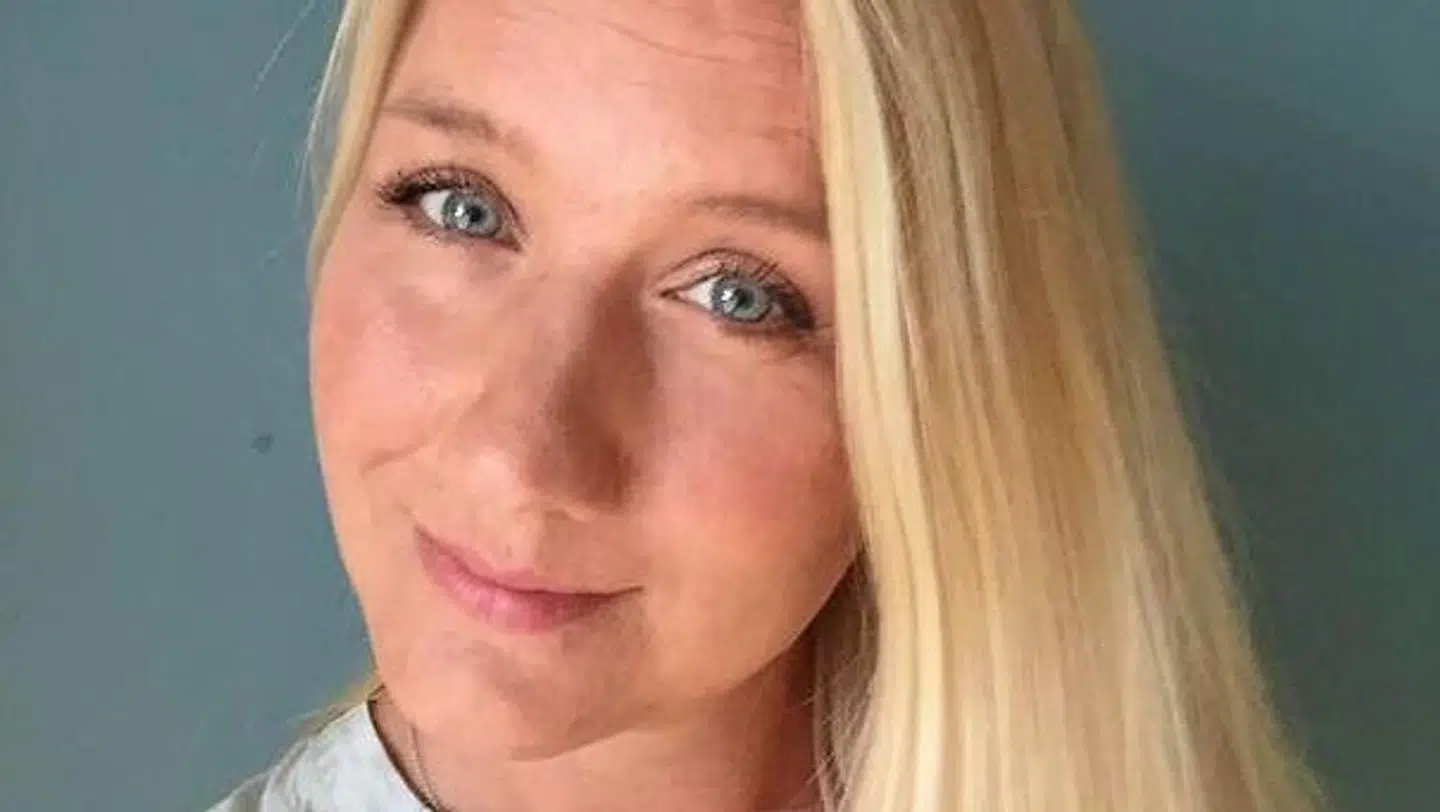 40-årige Jannie Bøgh, der er skolelærer på en skole i Nordsjælland, bruger Muhammedtegninger i undervisningen, når eleverne skal lære om ytringsfrihed.