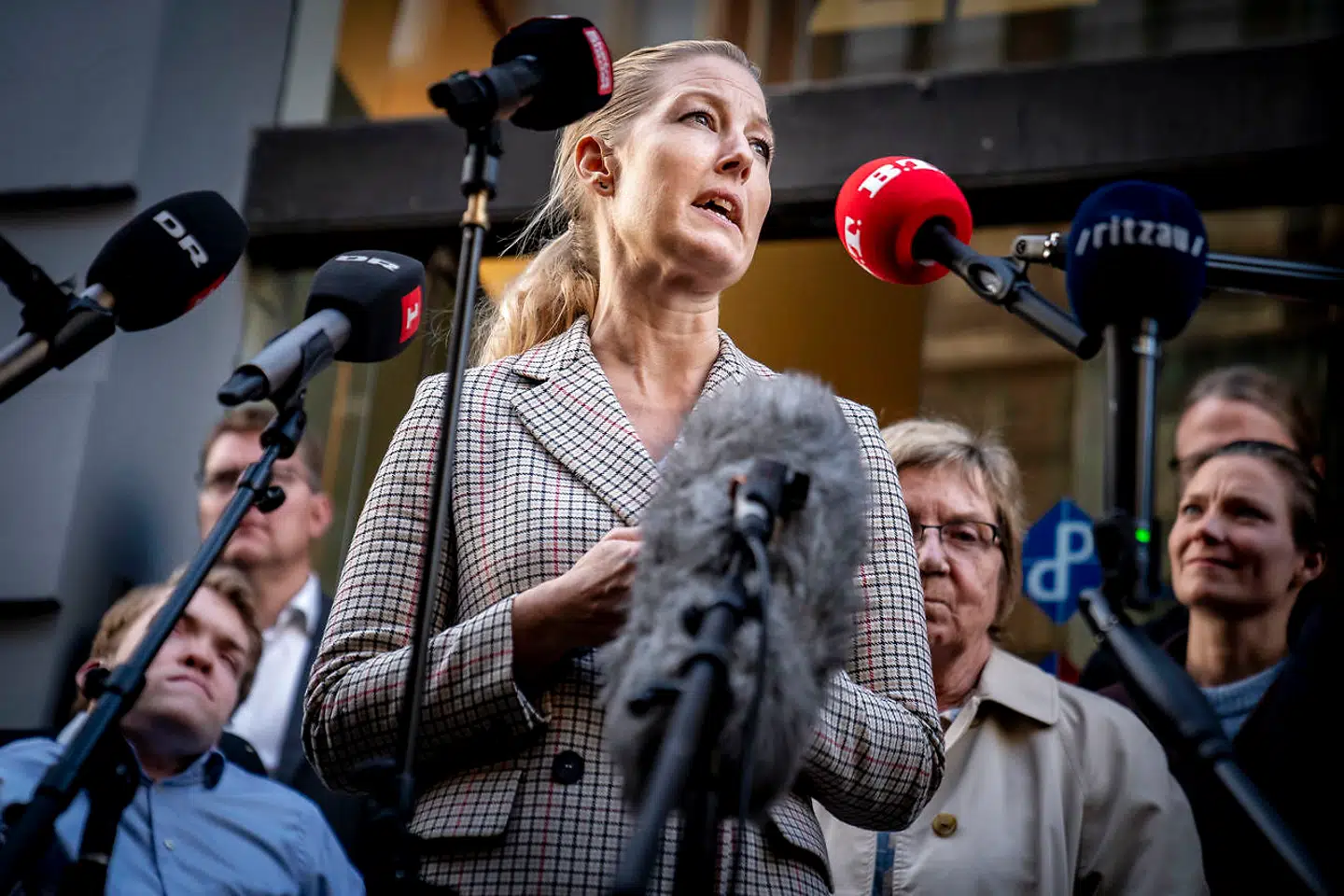 Sofie Carsten Nielsen møder pressen efter at De Radikale Venstre har holdt krisemøde i Hovedstadens Radikale Vælgerforening i København, søndag den 18. oktober 2020. (Foto: Mads Claus Rasmussen/Ritzau Scanpix)