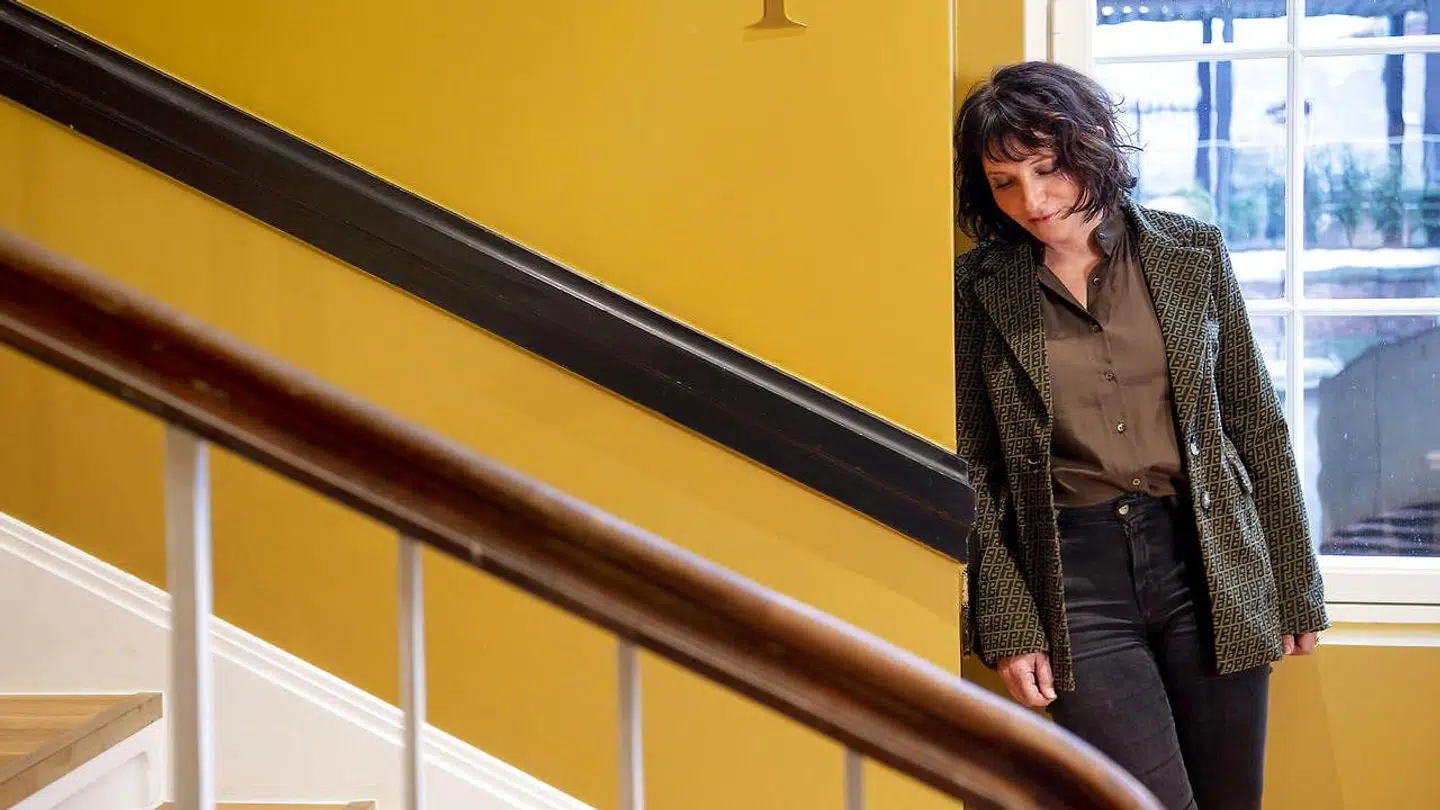 Susanne Bier valgte i flere år at bruge mange penge på barnepiger til sine børn, så hun kunne knokle sig frem i filmbranchen.