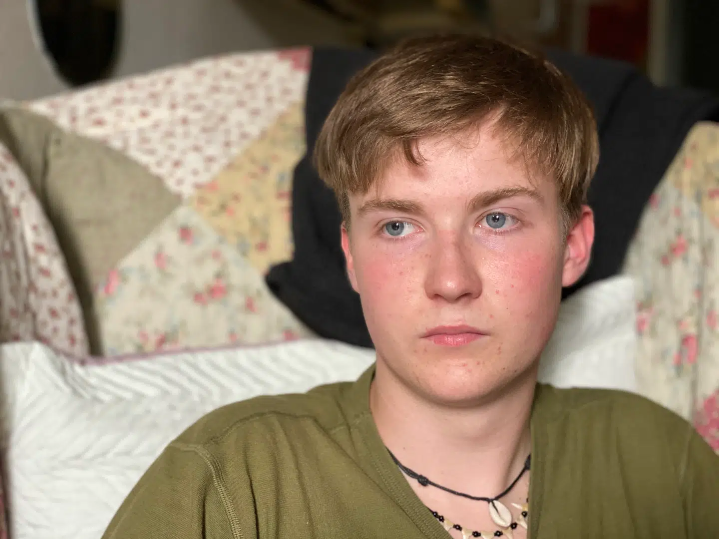 Sammy McKenna er vokset op i Ishøj, og det indebærer, at man oplever vold og chikane.