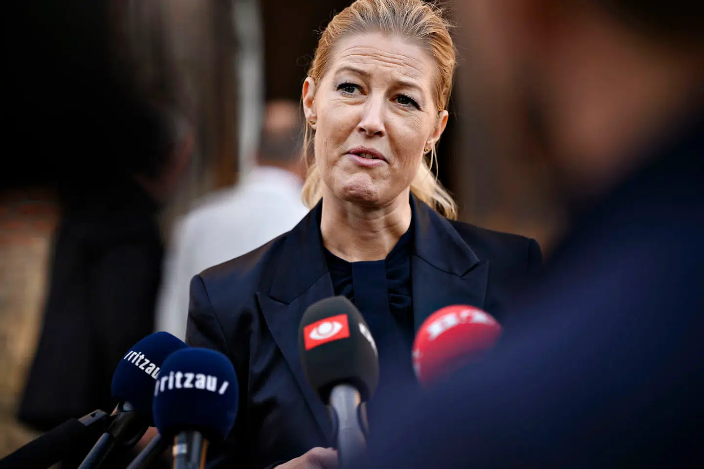 Sofie Carsten Nielsen udtaler sig til pressen i Bibliotekshaven i København fredag den 9. oktober 2020.De Radikales Morten Østergaard har skrevet på Facebook, at han for flere år siden er blevet gjort opmærksom på, at tre kvinder har oplevet uønsket seksuel opmærksomhed fra ham.